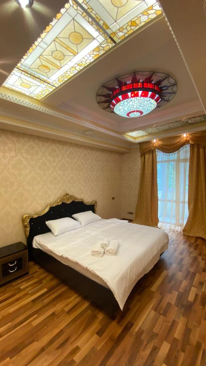 Apartments Rentals Ukraine On Kreshchatik Kyiv Exterior photo